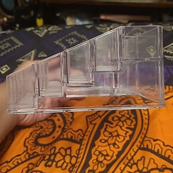 Acrylic Makeup Storage - Picture 5 of 6